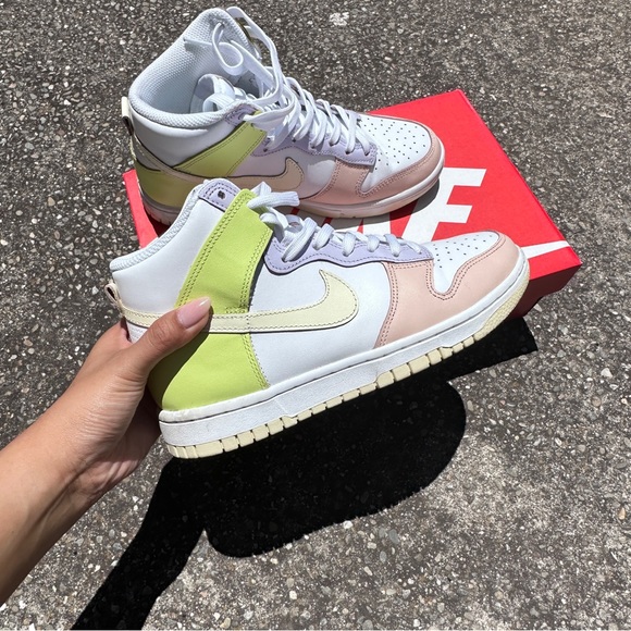 Nike Women’s Dunk High “Lemon Twist” - Picture 1 of 6